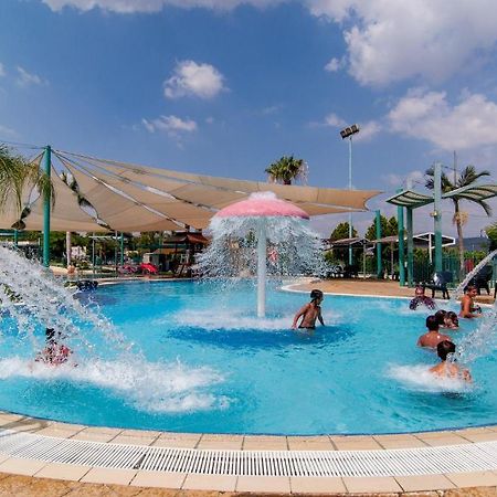 Maagan Eden Holiday Village Ma'agan Exteriör bild
